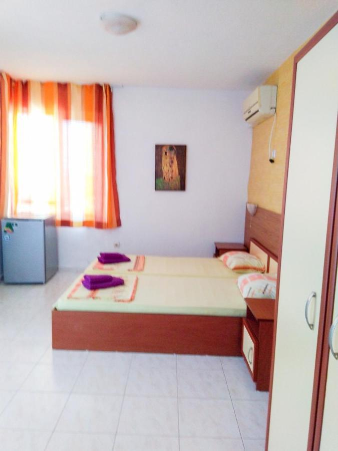 Kъща За Гости Липите Hotel Sinemoretz Bagian luar foto