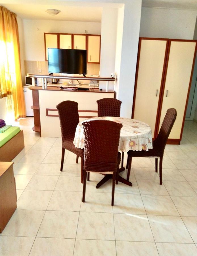 Kъща За Гости Липите Hotel Sinemoretz Bagian luar foto