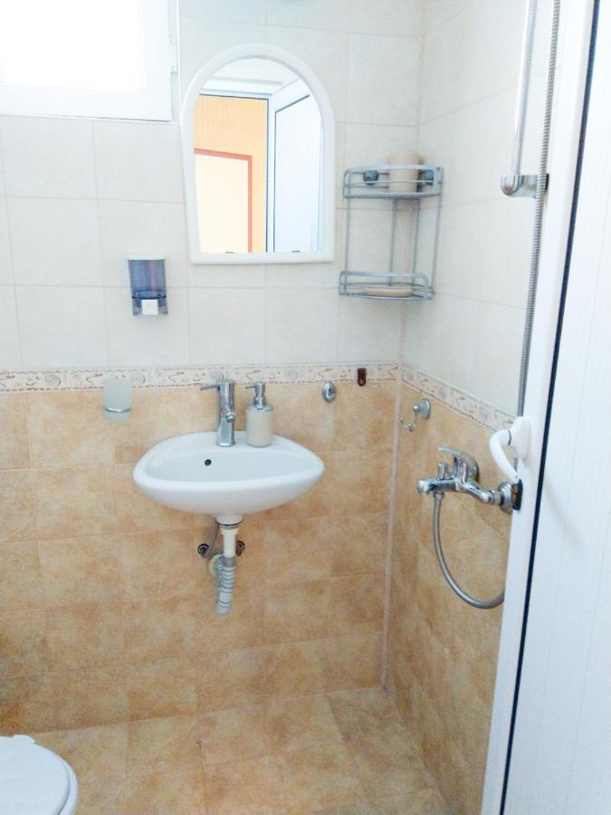 Kъща За Гости Липите Hotel Sinemoretz Bagian luar foto