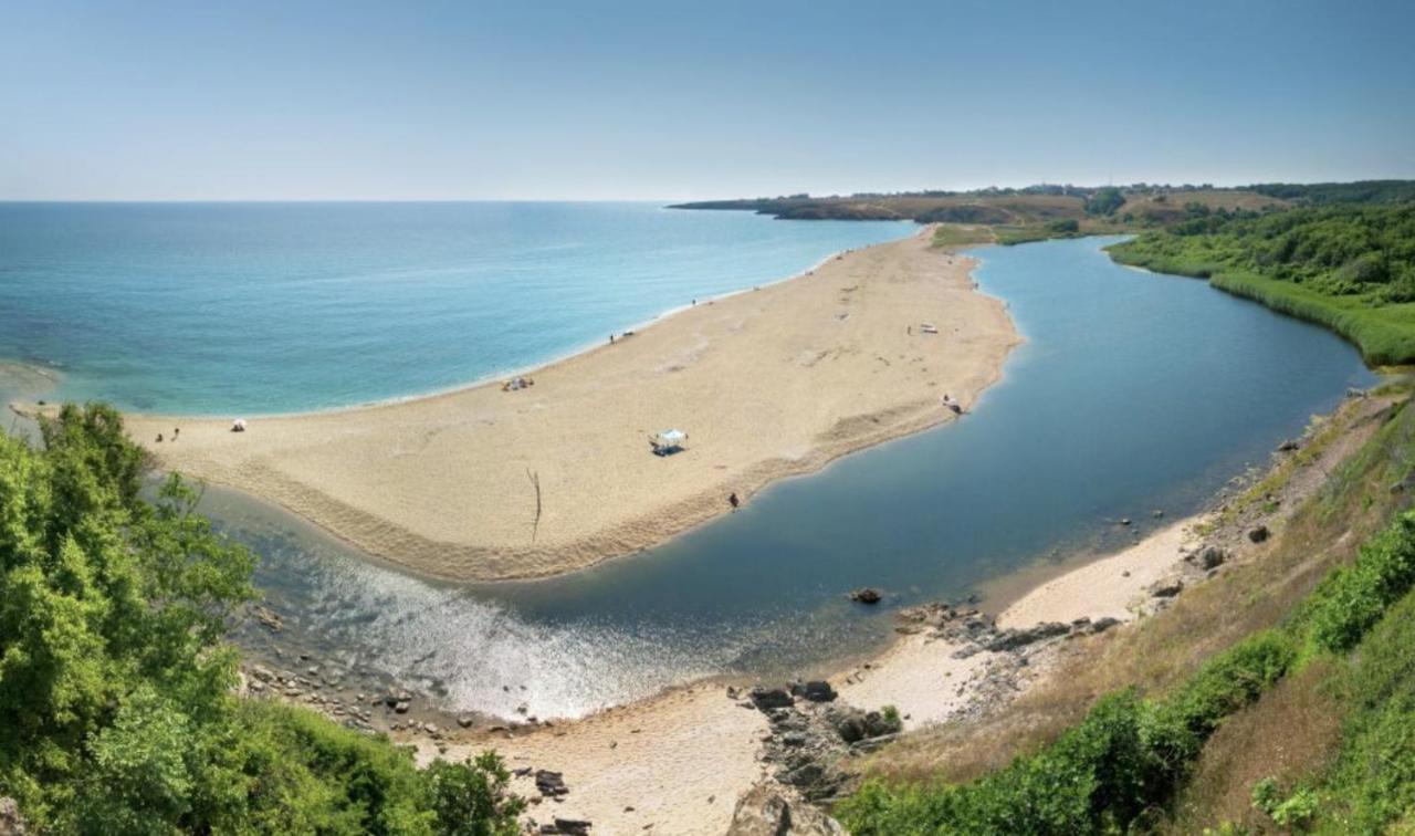 Kъща За Гости Липите Hotel Sinemoretz Bagian luar foto