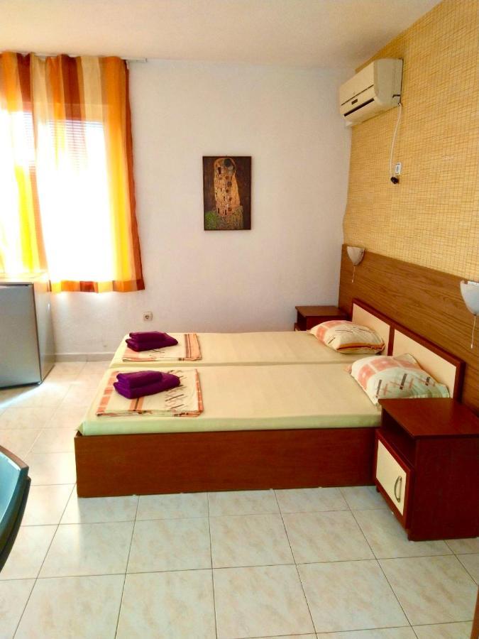 Kъща За Гости Липите Hotel Sinemoretz Bagian luar foto